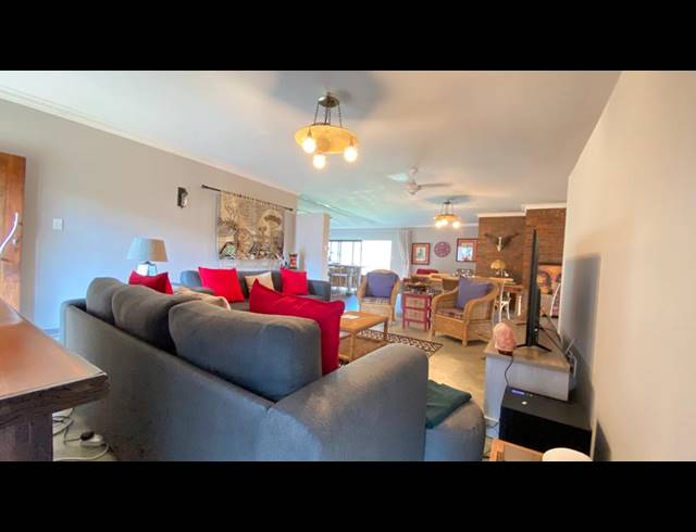 3 BEDROOM HOUSE FOR SALE IN VULINTABA COUNTRY ESTATE